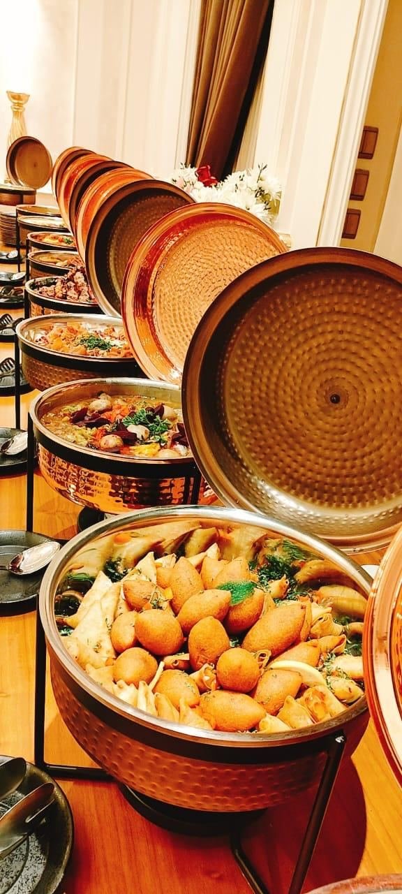 طاولة بوفيه